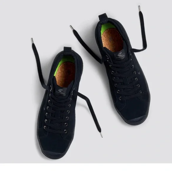 Cariuma OCA High All Black Suede Sneaker Women - Women / All Black / 8 x 1 - Picture 2 of 9